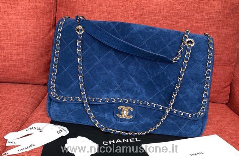 Originele Kwaliteit Chanel X Pharrell Capsule Collection Xxl Classic Flap Reistas 46cm Suède Lamsleer Gouden Hardware Lente/zomer 2019 Act 1 Collection Blauw
