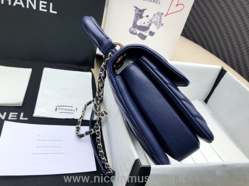 Qualità Originale Chanel Chevron Trendy Cc Top Handle Borsa 25 Cm Pelle Di Vitello Hardware Oro Primavera/estate 2019 Collezione Act 1 Blu Navy
