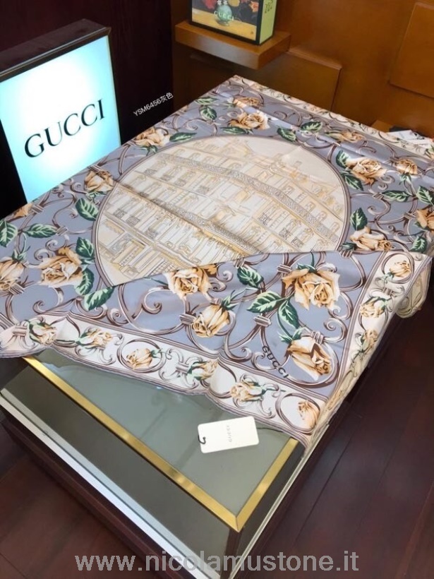 Lenço Xale Rosa Gucci De Qualidade Original 110 Cm Coleção Outono/inverno 2020 Marfim/cinza