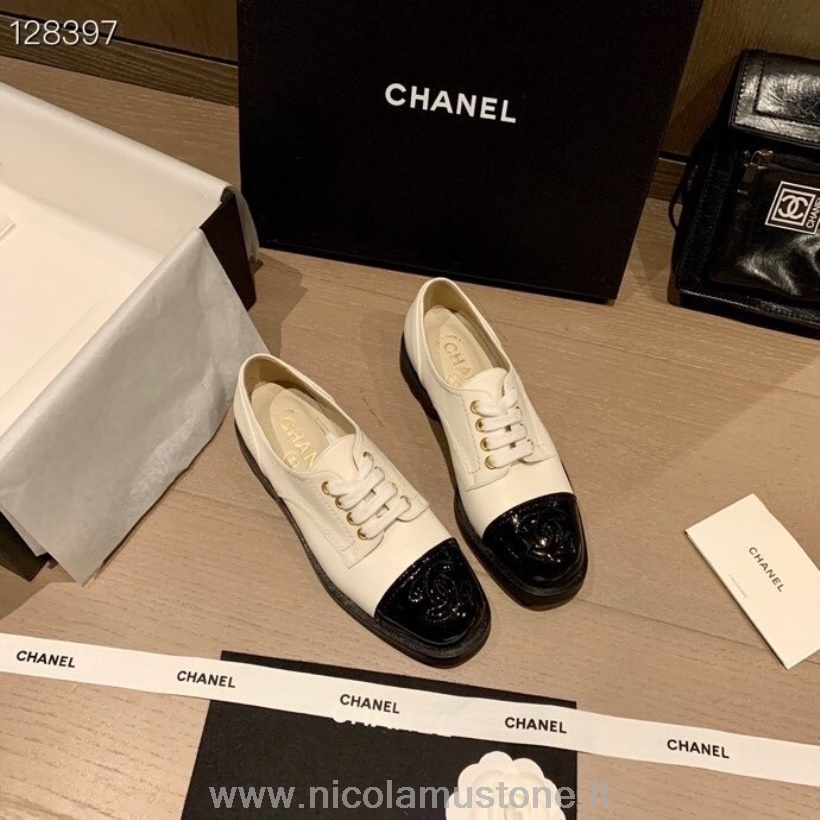 Qualidade Original Chanel Lace Up Loafer Patente/couro De Bezerro Outono/inverno 2020 Coleção Branco/preto