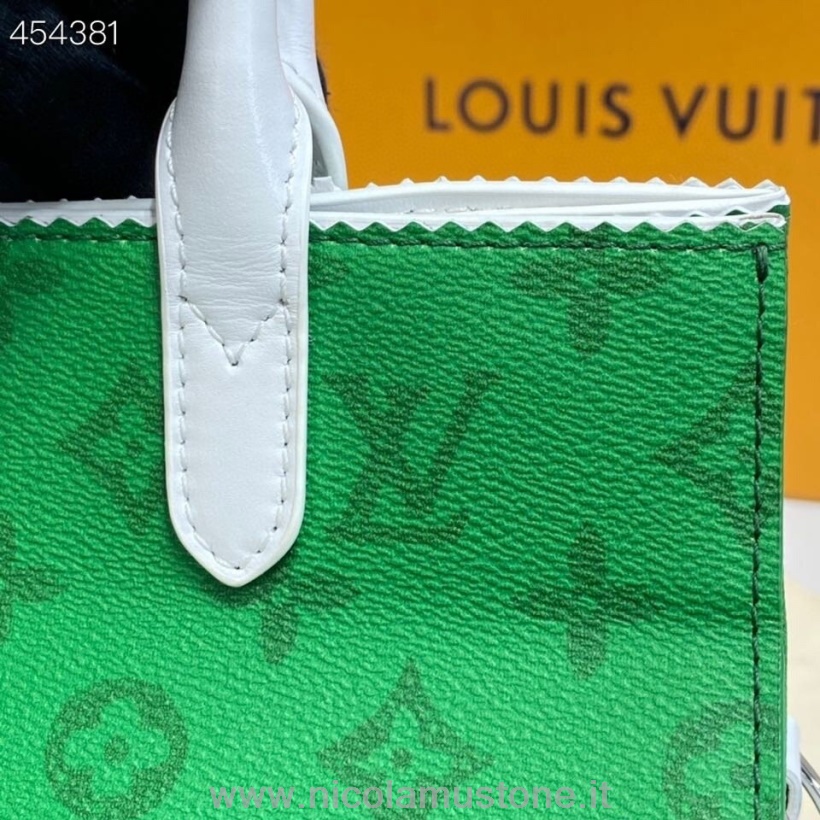 оригинальная качественная сумка Louis Vuitton Carry It 24см холст с монограммой коллекция весна/лето 2021 M46113 зеленый
