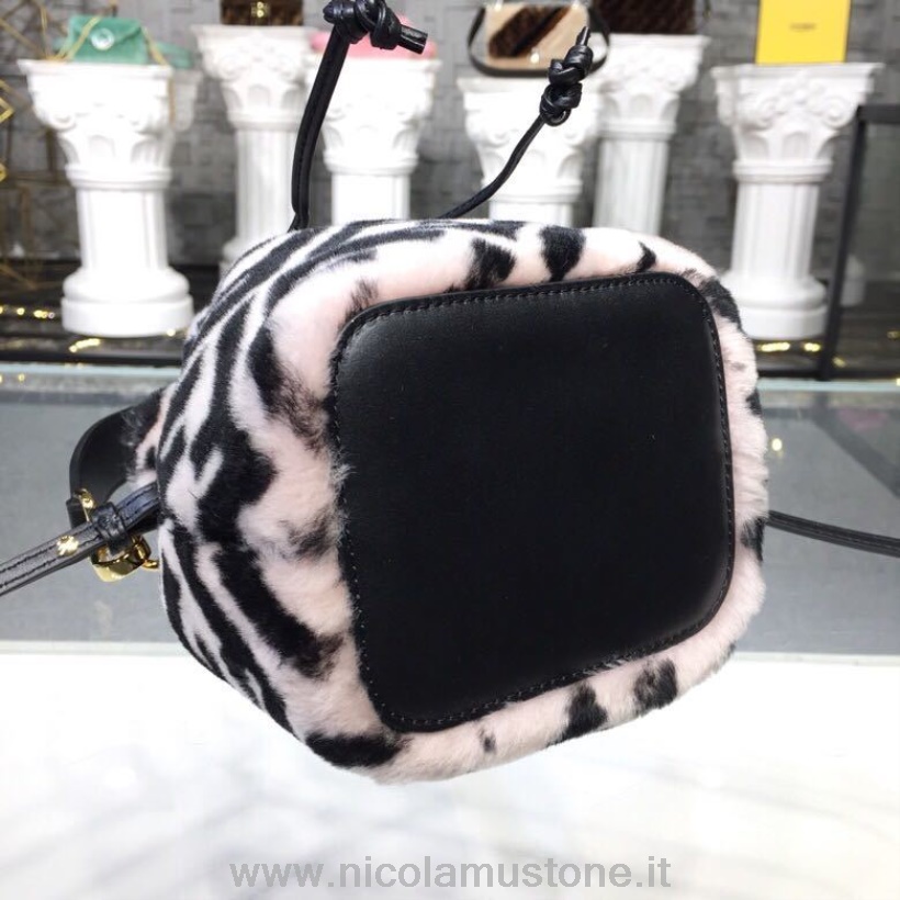 оригинальная качественная сумка-мешок Fendi Mon Tresor Ff из овечьей шерсти с логотипом 20 см коллекция весна/лето 2019 розовый