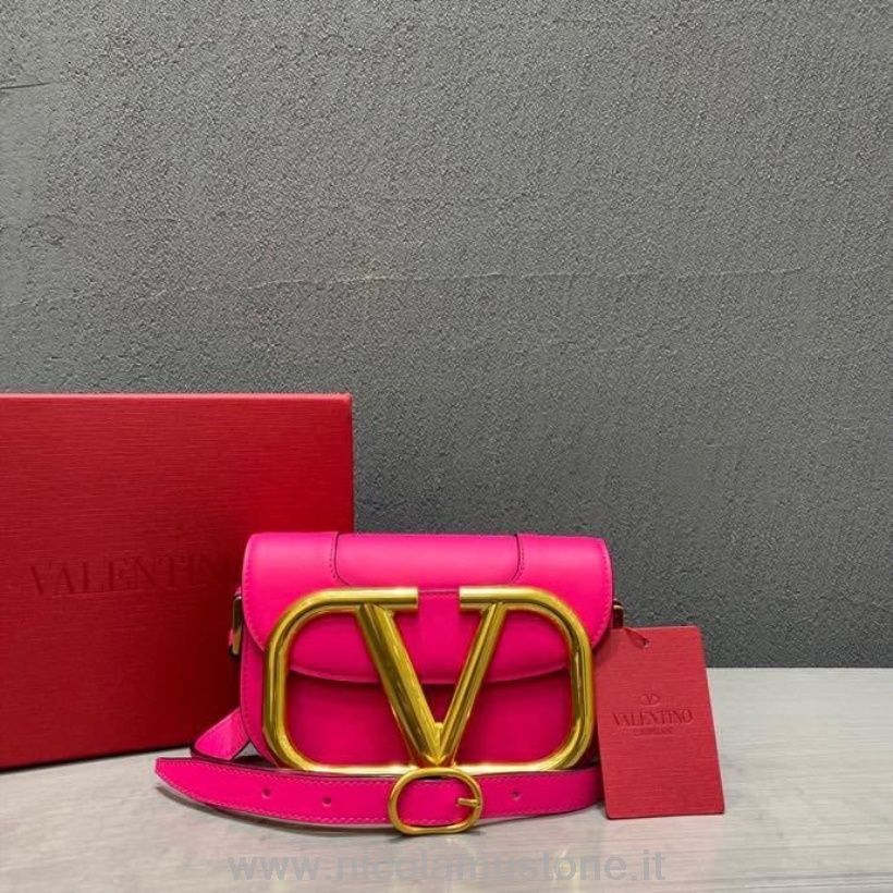 оригинальная качественная сумка через плечо Valentino Supervee из телячьей кожи 18 см из коллекции весна/лето 2020 ярко-розового цвета