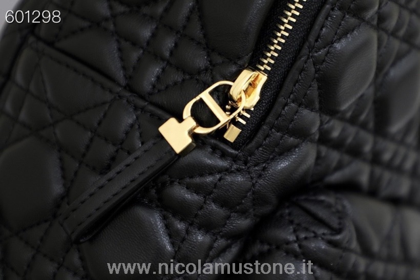 Мини-рюкзак Christian Dior оригинального качества 22 см кожа ягненка золотая фурнитура коллекция осень/зима 2021 черный