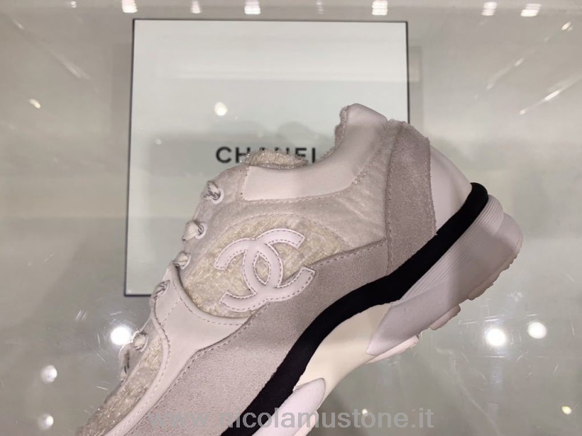 кроссовки Chanel оригинального качества из телячьей кожи коллекция осень/зима 2019 белый/черный