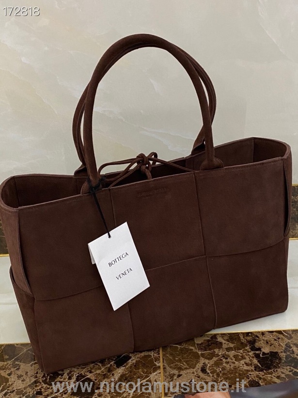 оригинальная качественная плетеная сумка-тоут Bottega Veneta 42см 609175 замша/телячья кожа коллекция весна/лето 2021 коричневый
