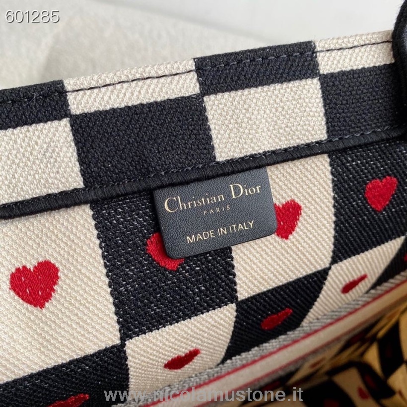 Orijinal Kalite Christian Dior Dioramour Kapsül Kitap çantası 42cm Nakış Tuval Sonbahar/kış 2021 Koleksiyonu Siyah/kırmızı/beyaz