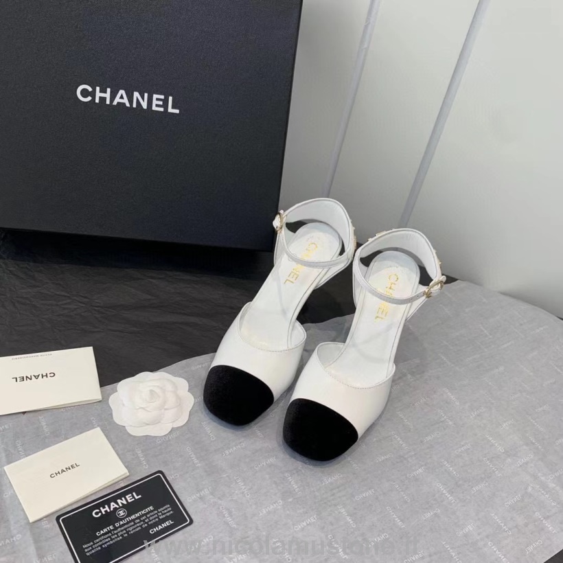 Orijinal Kalite Chanel Strappy Topuklu Dana Derisi Deri Sonbahar/kış 2021 Koleksiyonu Beyaz/siyah
